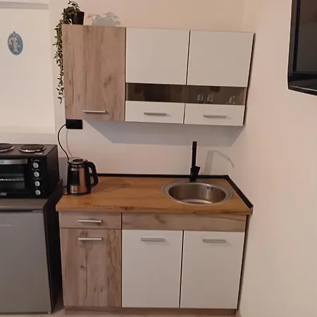 Zemo Camp * Međugorje